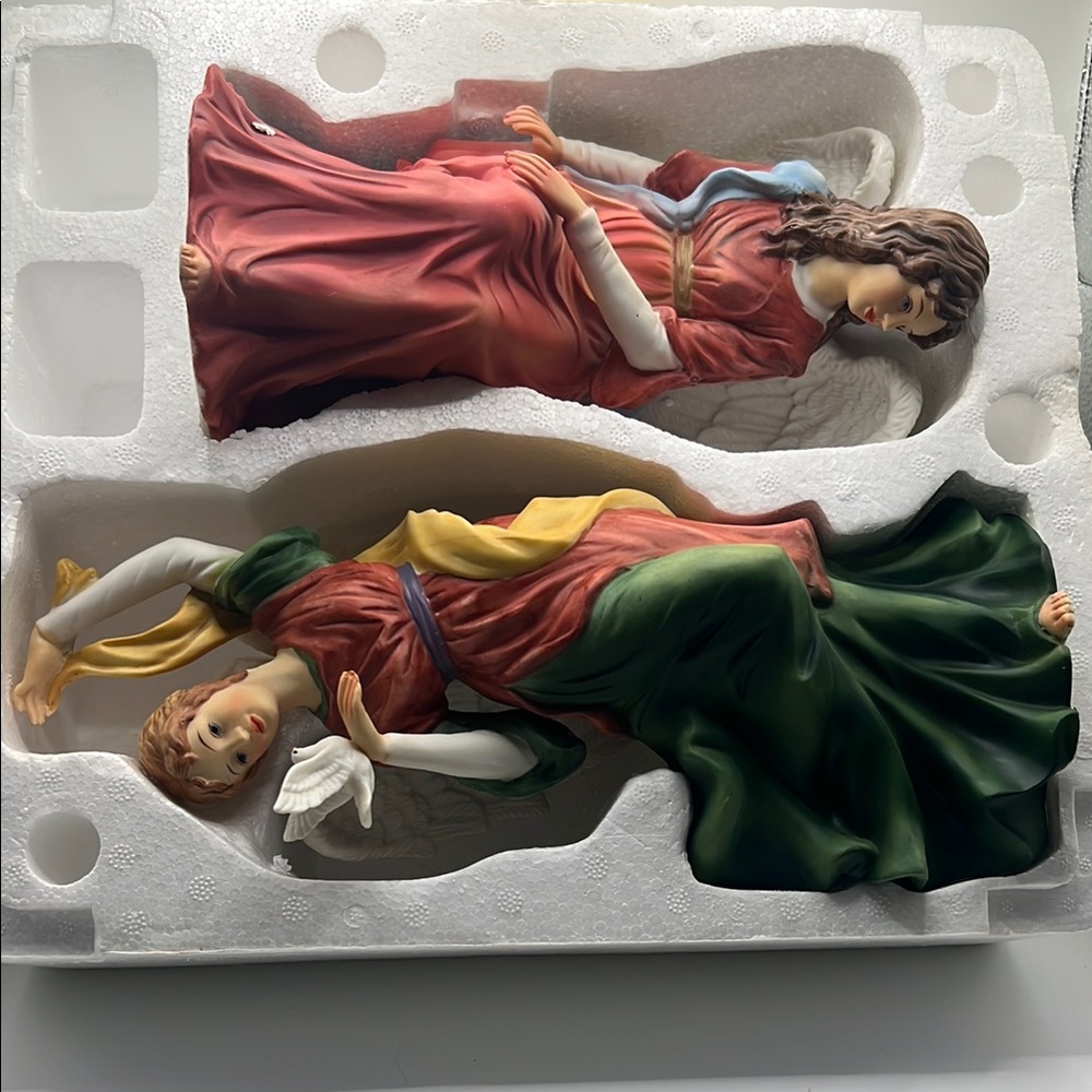 Vintage Grandeur Nativity Angels Figurines Set